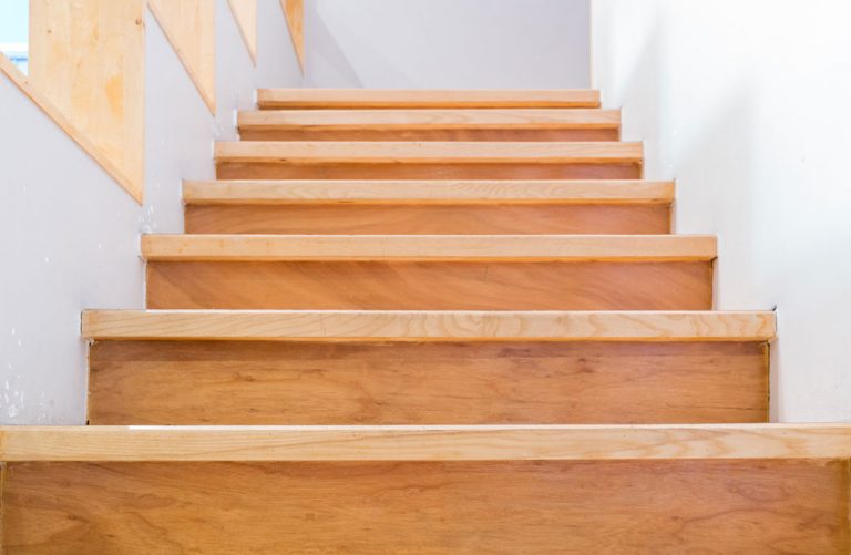 Alte Holztreppen selber renovieren
